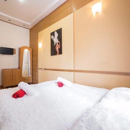 Rk Central Avenue Apartment 利沃夫 外观 照片